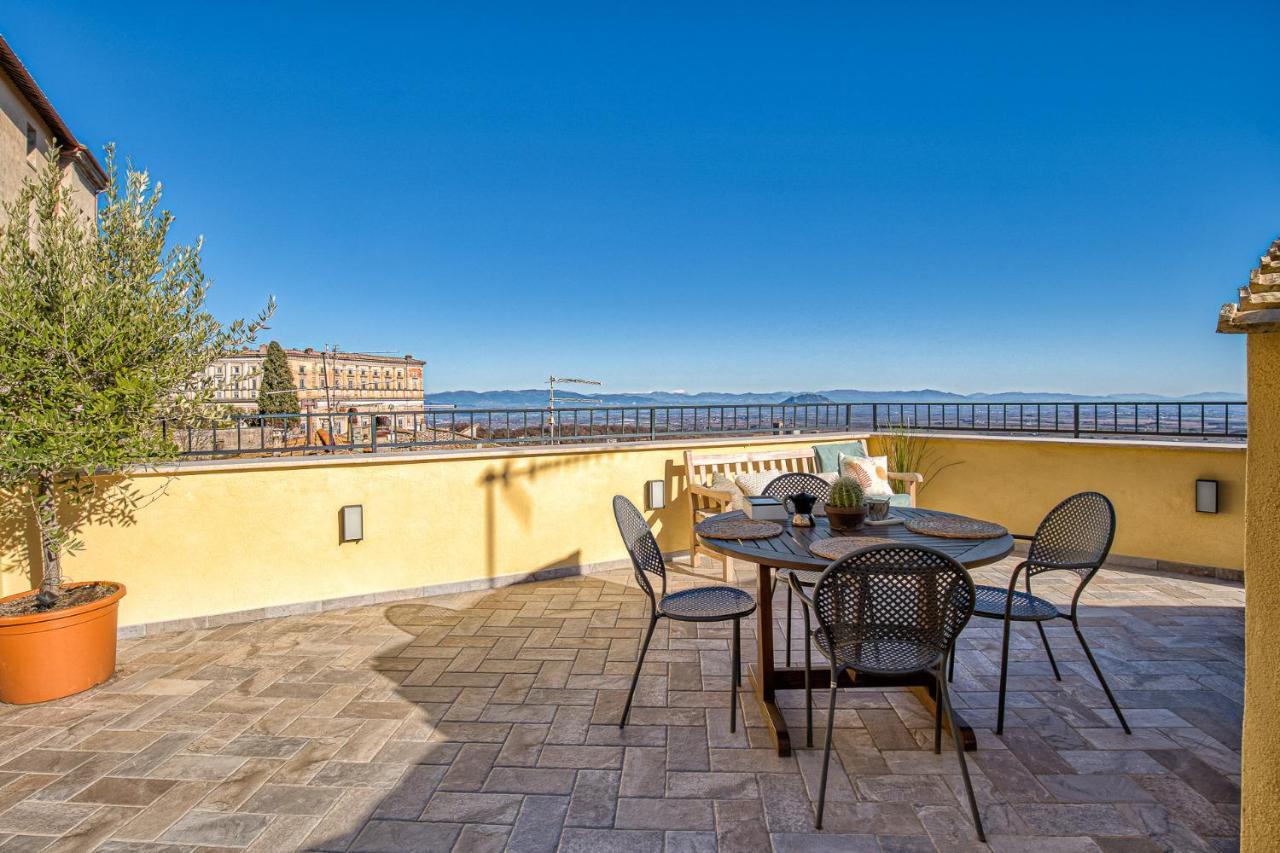 Casa Checca Appartamenti Per Vacanze Капрарола Экстерьер фото